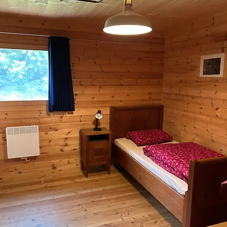 Gaestezimmer Mit Bad & Kueche Tanter Dossa 3* Scuol
