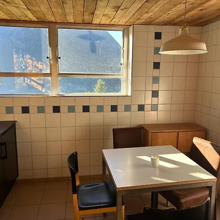 Gaestezimmer Mit Bad & Kueche Tanter Dossa 3* Scuol