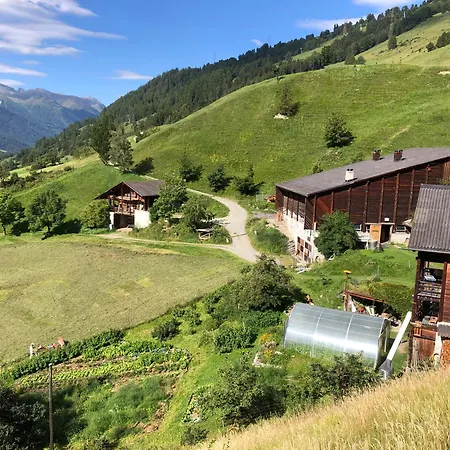 Bed & Breakfast Gaestezimmer Mit Bad & Kueche Tanter Dossa Scuol