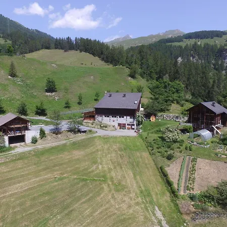 Gaestezimmer Mit Bad & Kueche Tanter Dossa Bed & Breakfast Scuol