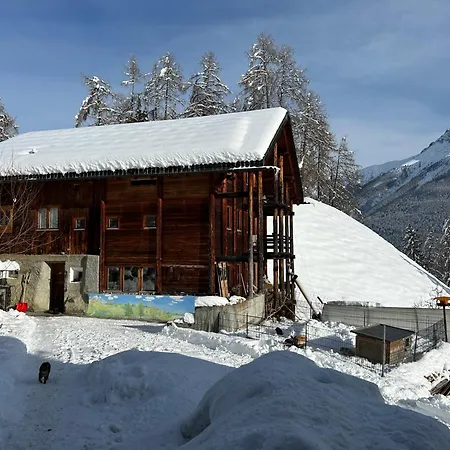 Gaestezimmer Mit Bad & Kueche Tanter Dossa Scuol